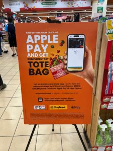 maybank apple pay spend rm200 receive free jaya grocer tote bag