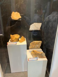 muzium bukit besi - jenis-jenis batu