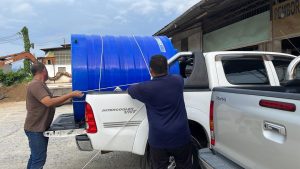 tying up the water tank to hilux