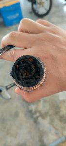 paip lama yang tersumbat dengan karat